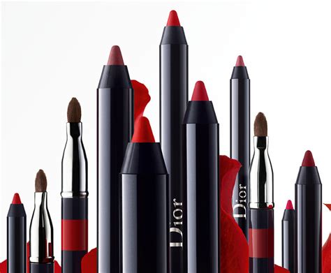 Dior Contour: perfilador de labios 8 h*. Maquillaje sublimado.